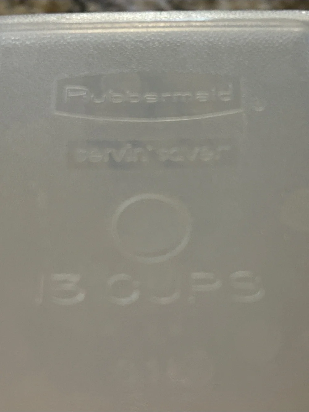 Rubbermaid 13 Cups Translucent Food Storage Container with Beige Lid